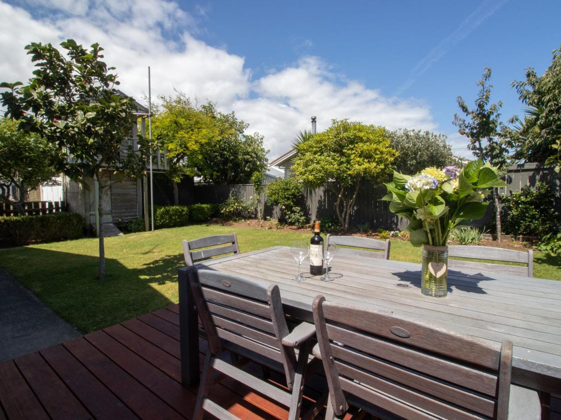 Fabulous In Fitzroy Comfortably Sleeps Ten Guests New Plymouth Exterior photo